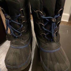 Boys snow boots